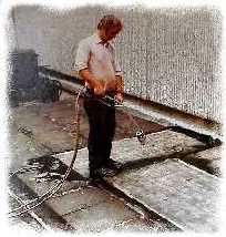 Korrosionsschutz nach KOREL im Wegebau: Trocknung vor Aufbringen der Teerbitumenbahnen